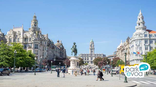 oporto plaza estatua